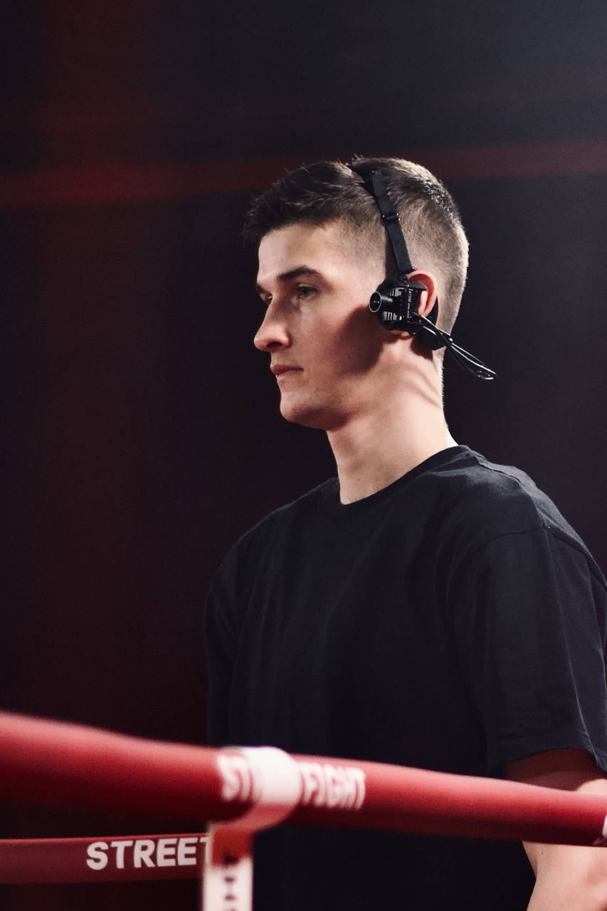 Earcam